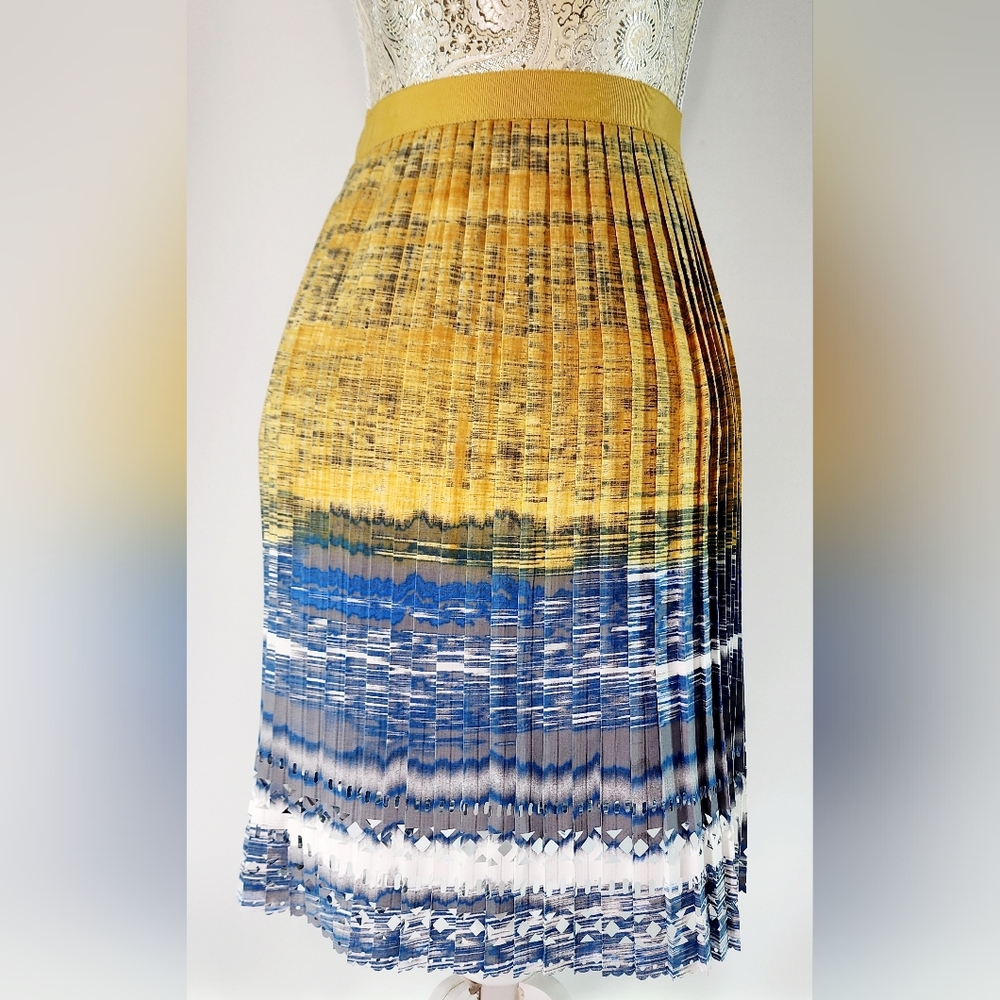 Elie Tahari pleated skirt with cutout design